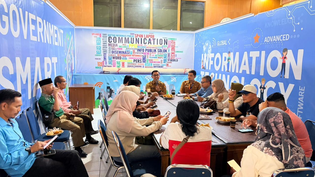 Perkuat Sinergi dan Transparansi, Dinas Kominfo Kota Solok Gelar Pertemuan dengan Media